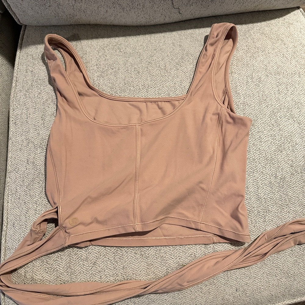 Lululemon top